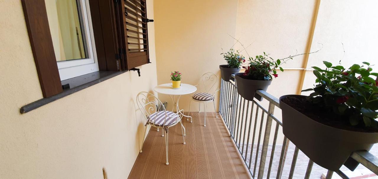 Casa De Amicis 18 Bed and Breakfast Montescaglioso Buitenkant foto